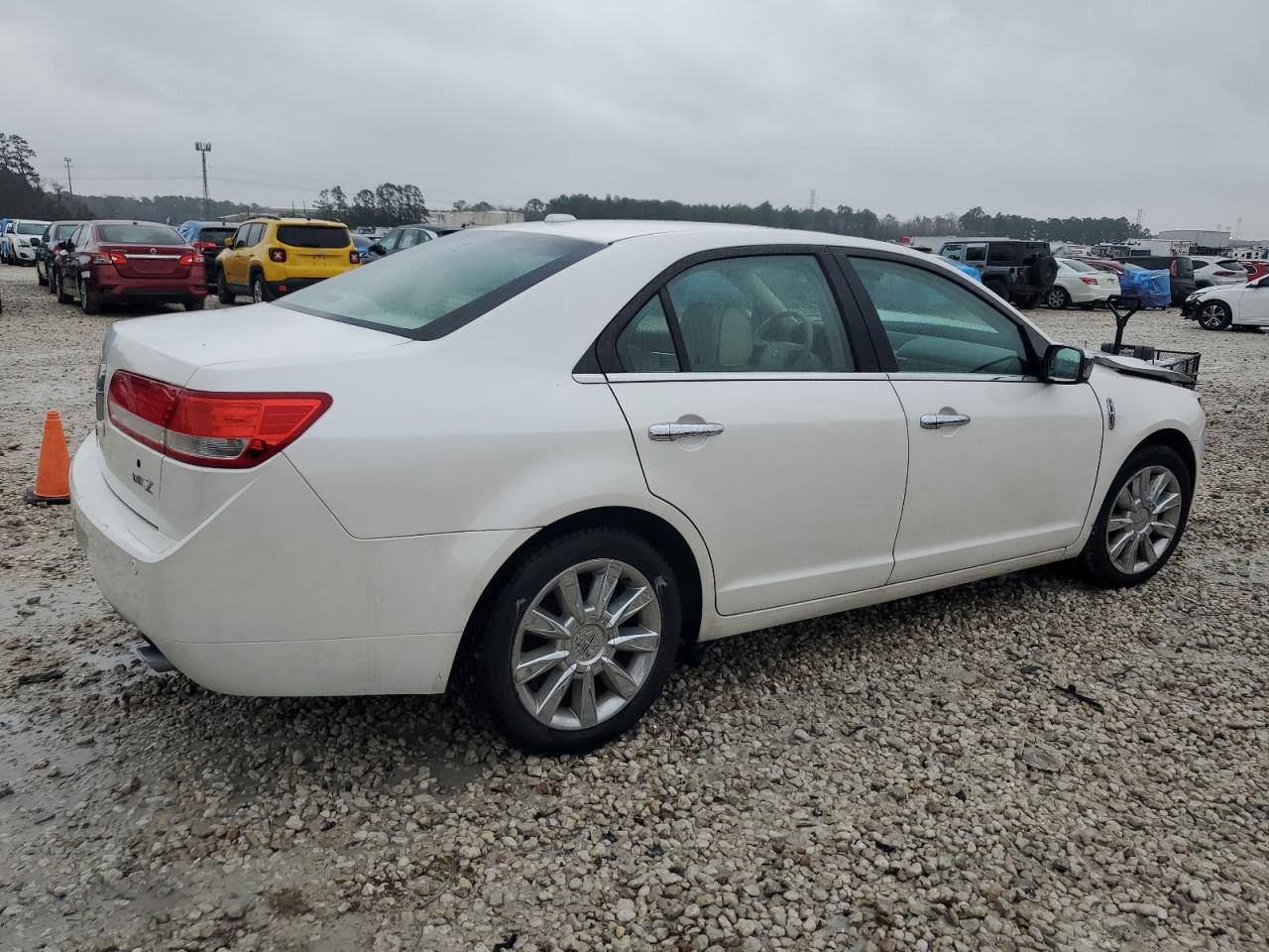 2012 Lincoln MKZ - Image 3