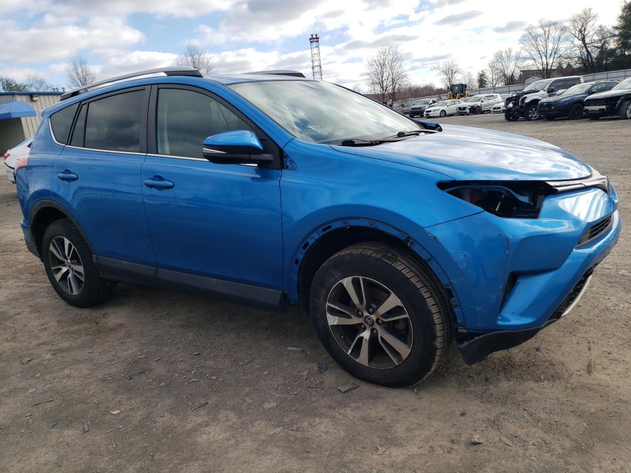 2018 Toyota RAV 4 - Image 4
