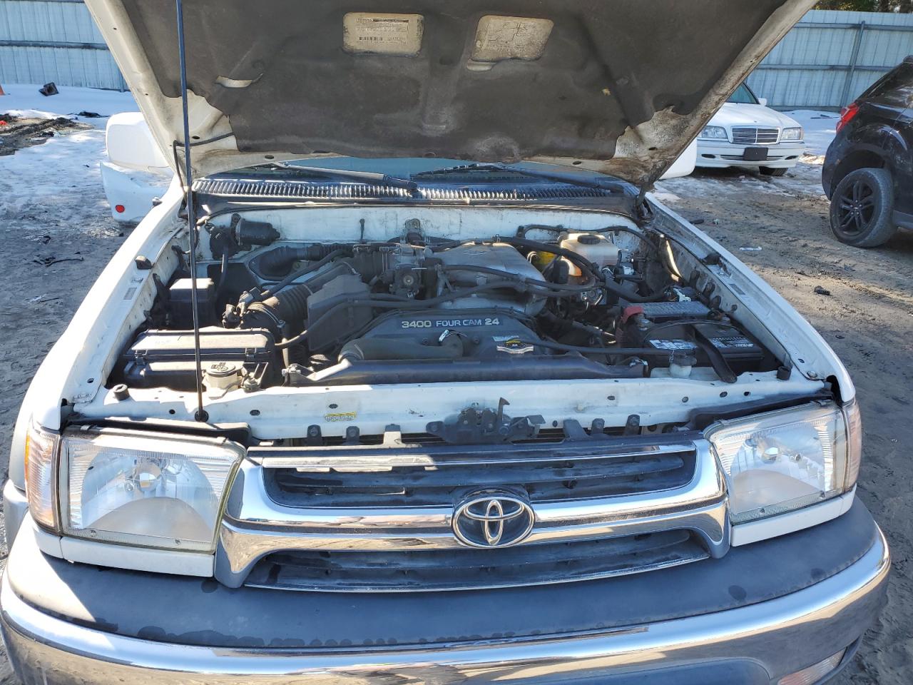 2002 Toyota 4Runner - Image 12