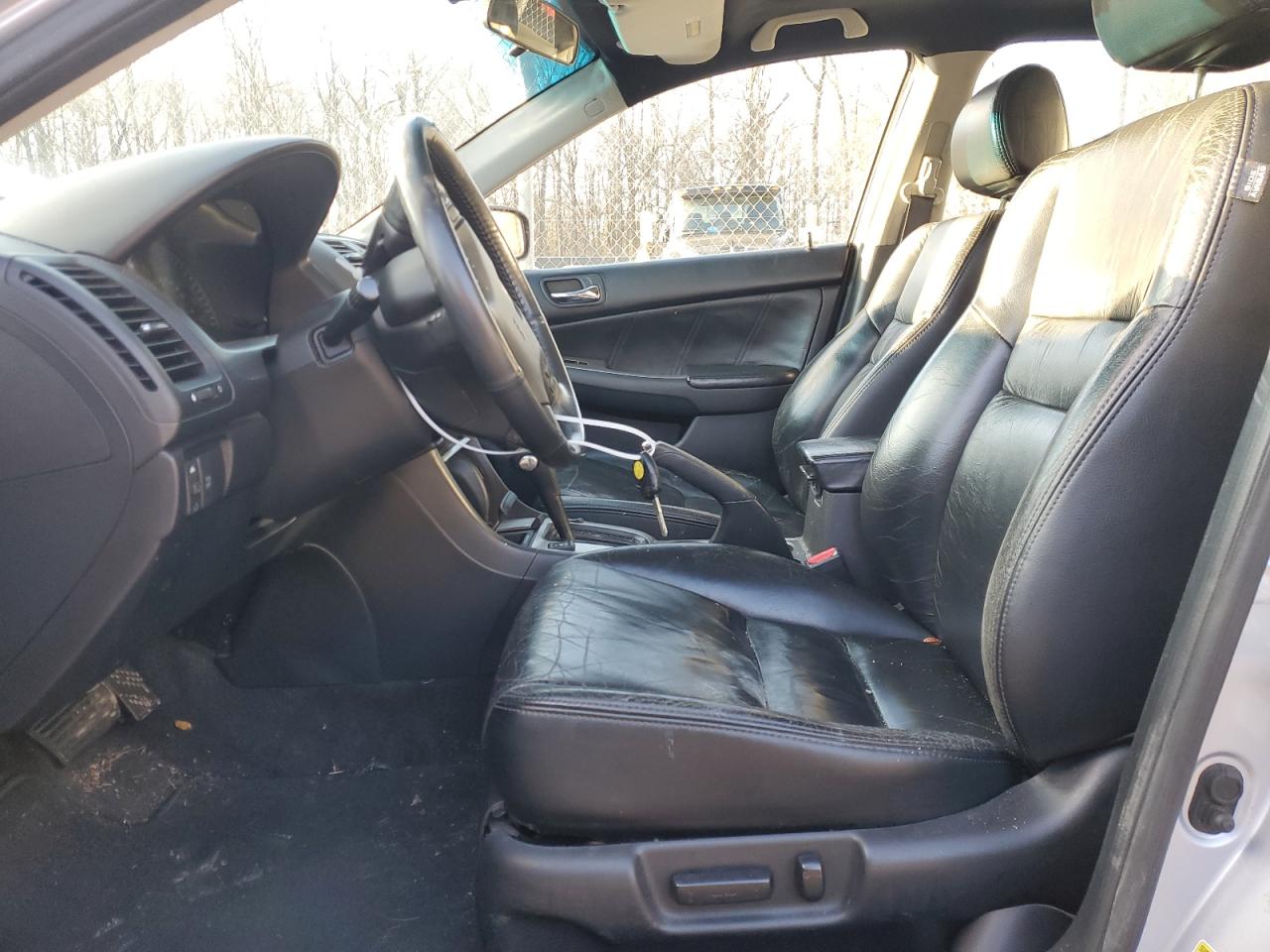 2004 Honda Accord - Image 7