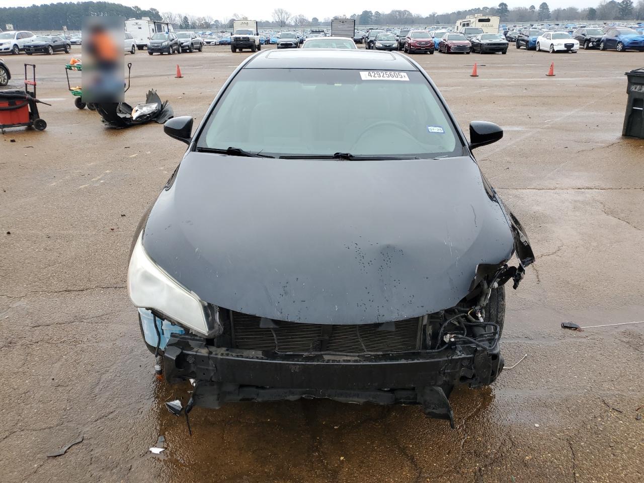 2017 Toyota Camry - Image 5