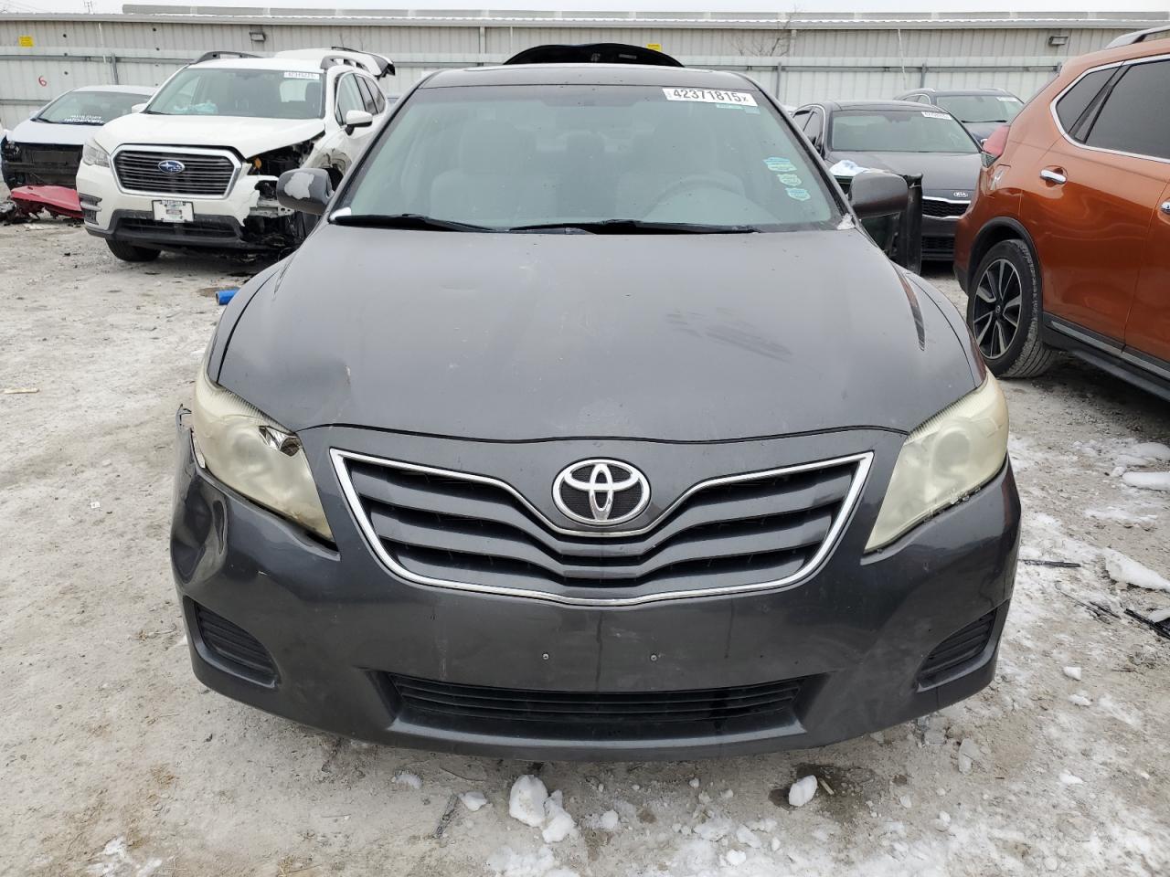 2011 Toyota Camry - Image 5