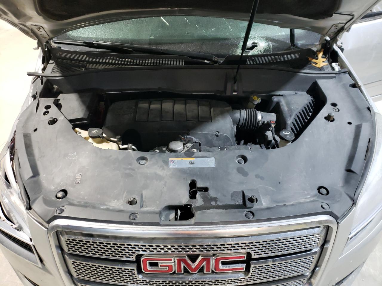 2014 GMC Acadia - Image 13