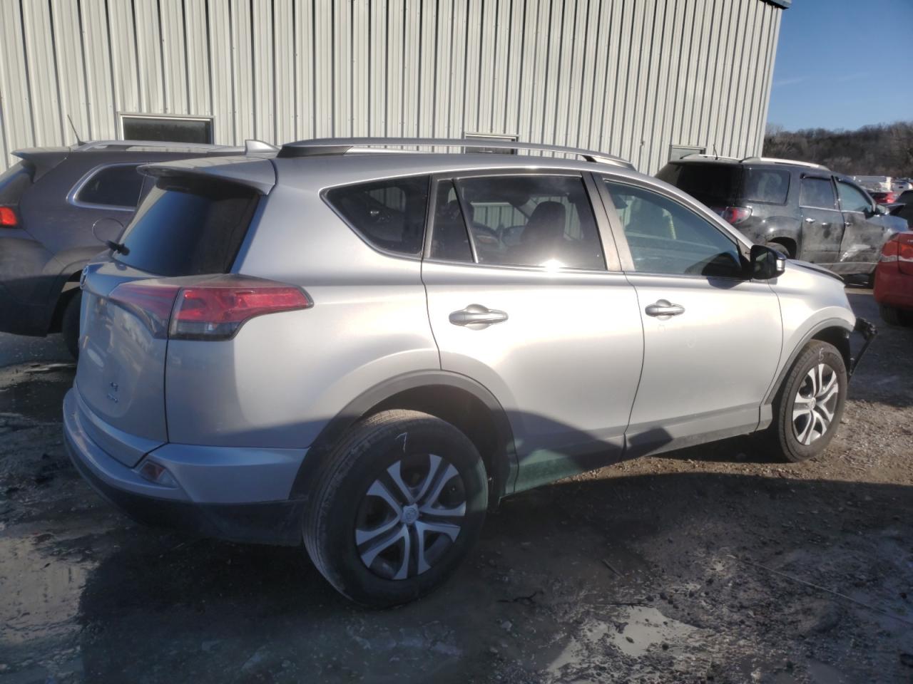 2017 Toyota RAV 4 - Image 3
