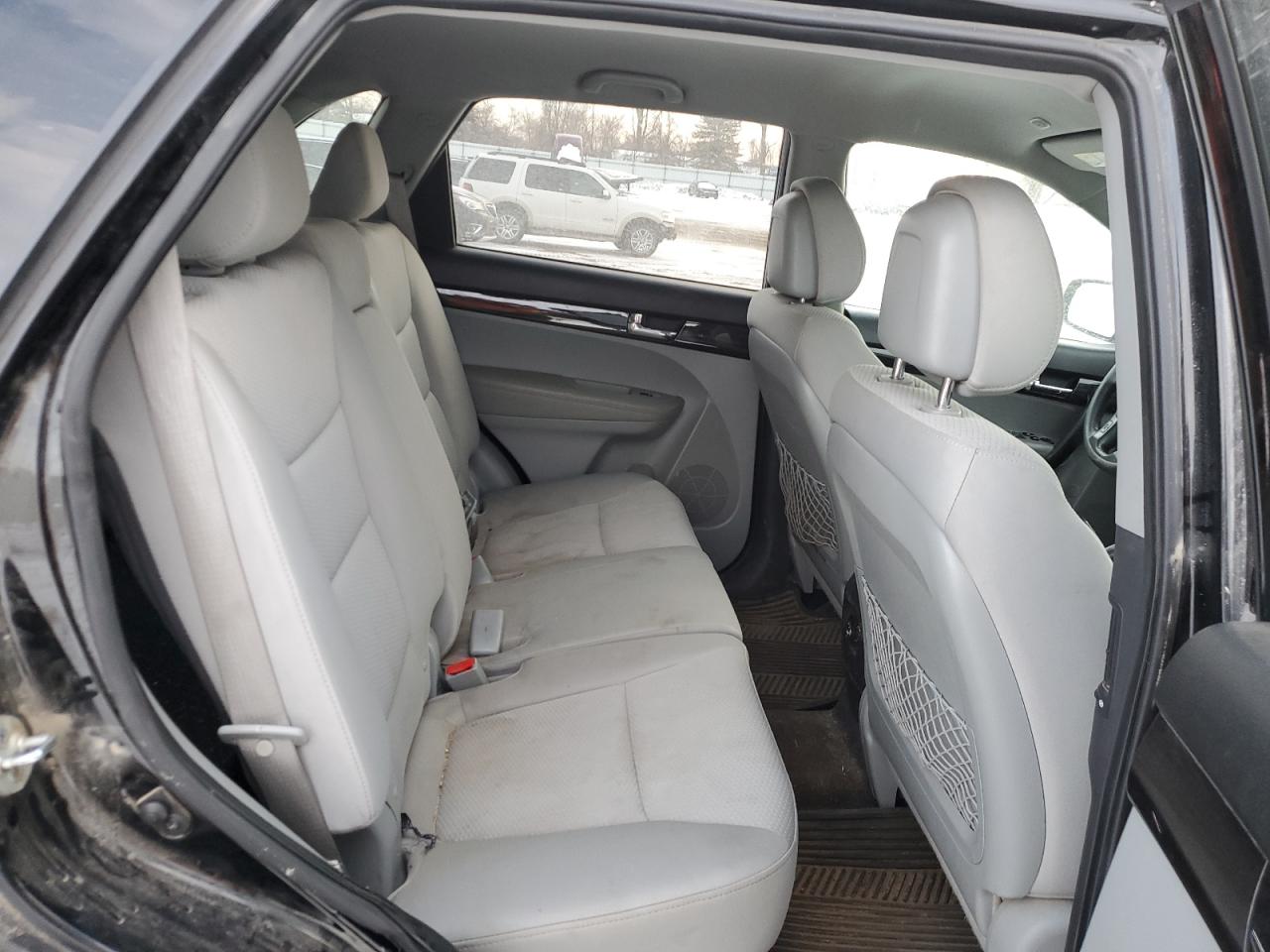 2011 Kia Sorento - Image 11