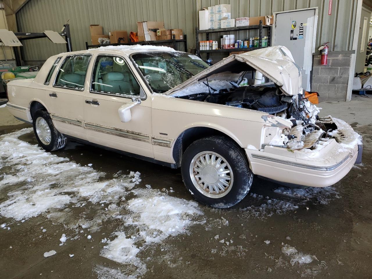 1996 Lincoln Town Car - Image 4