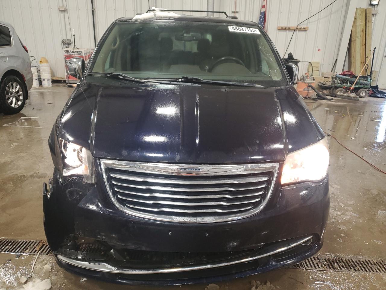 2011 Chrysler Town & Country - Image 5