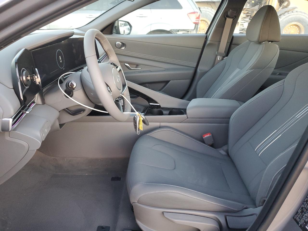 2024 Hyundai Elantra - Image 7