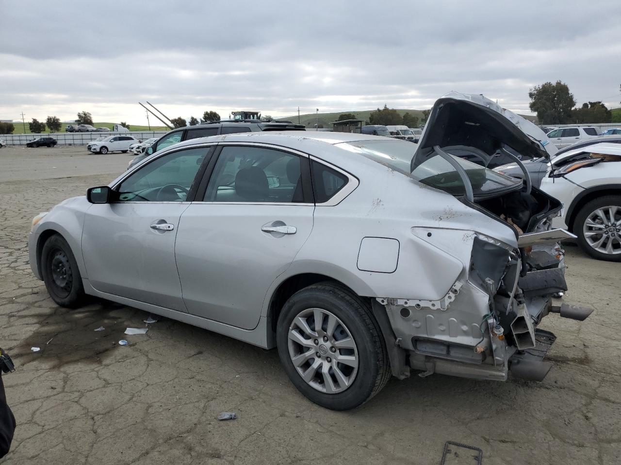 2014 Nissan Altima - Image 2