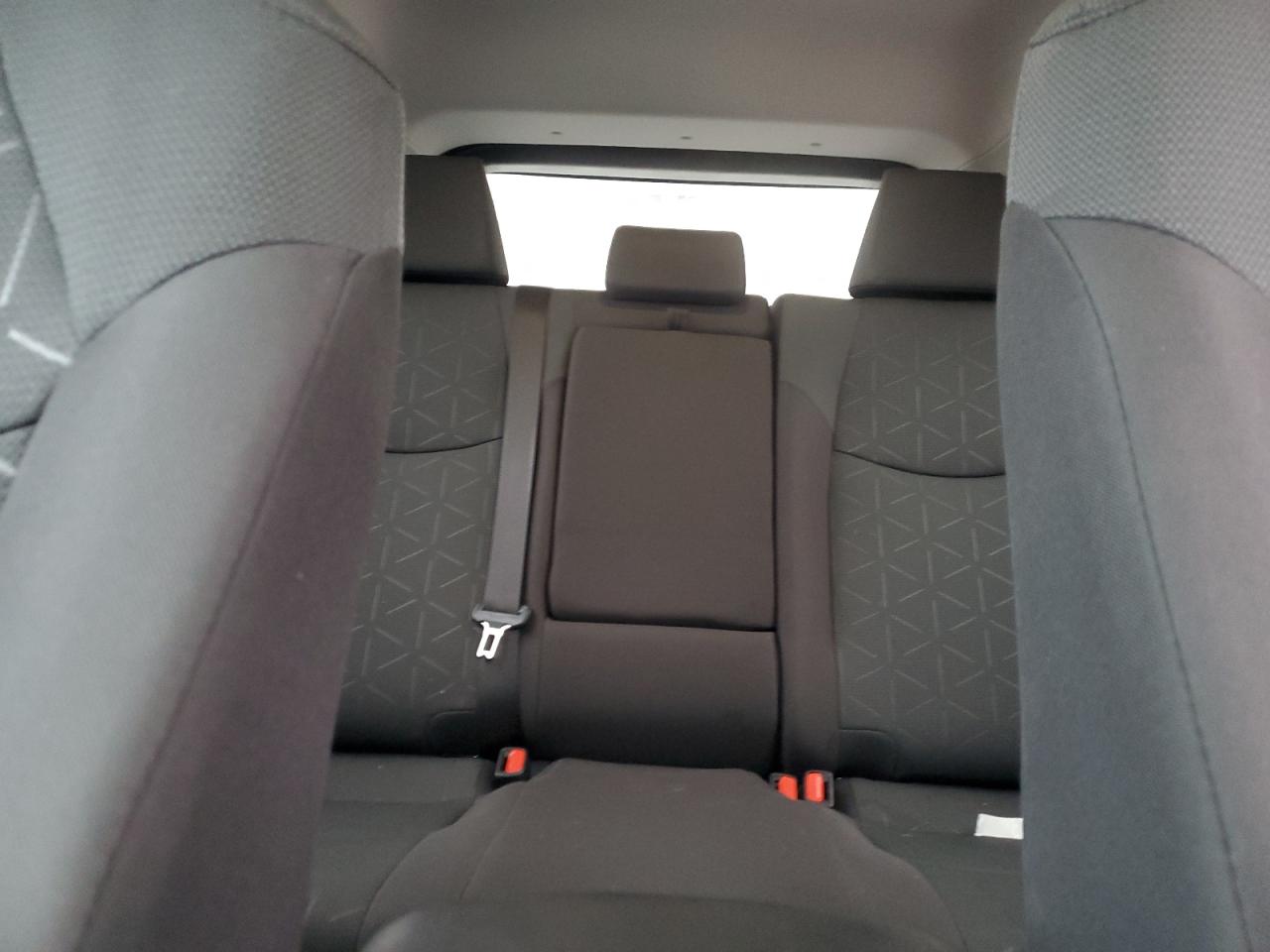 2024 Toyota RAV 4 - Image 10