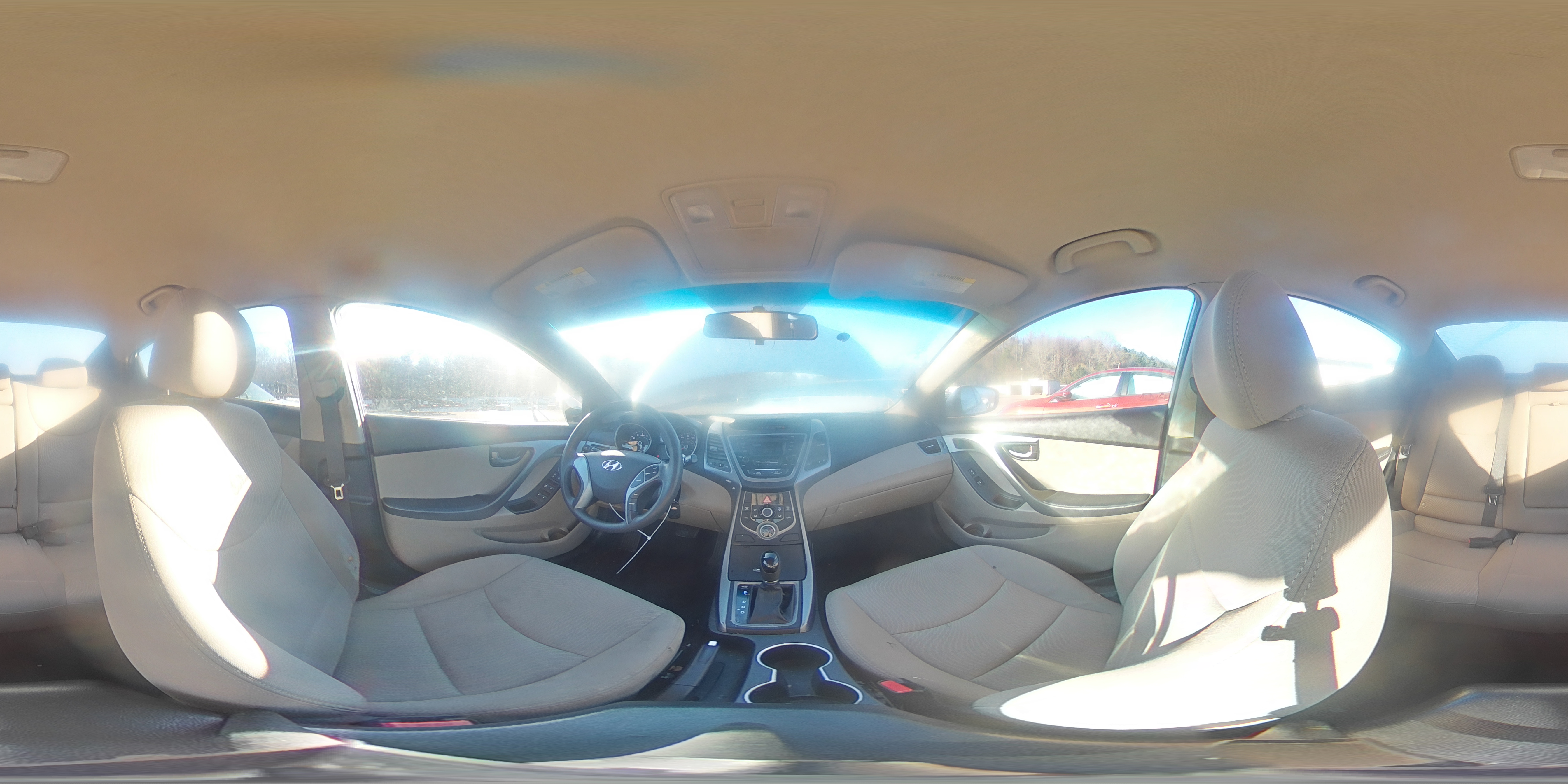 2016 Hyundai Elantra - Image 13