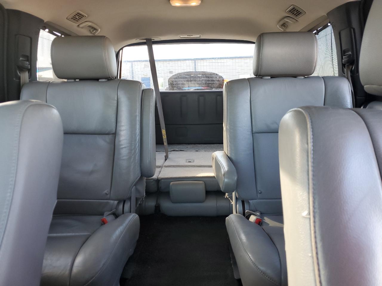 2014 Toyota Sequoia - Image 10