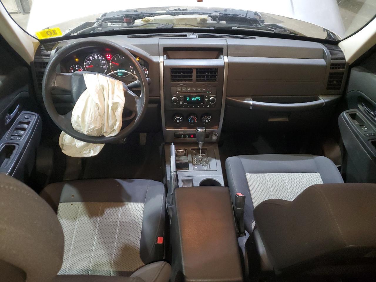 2010 Jeep Liberty (North America) - Image 8