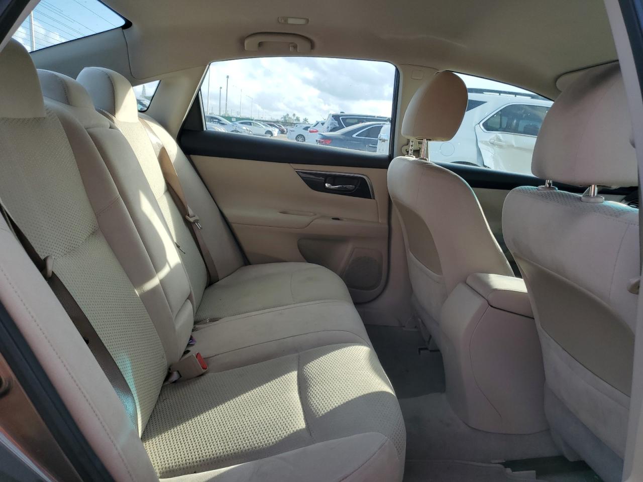 2014 Nissan Altima - Image 10