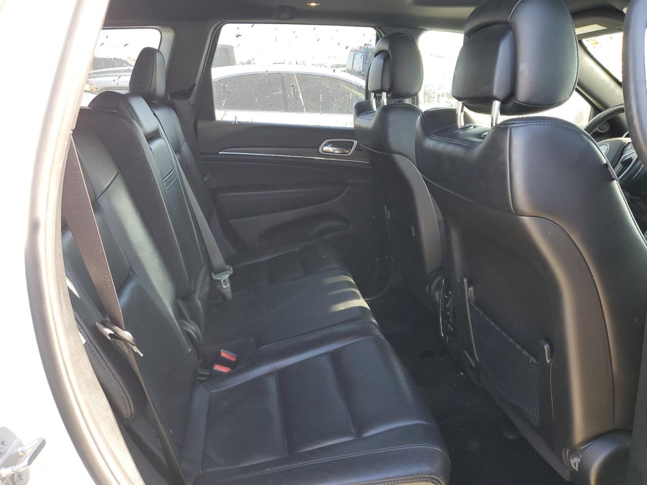 2020 Jeep Grand Cherokee - Image 10