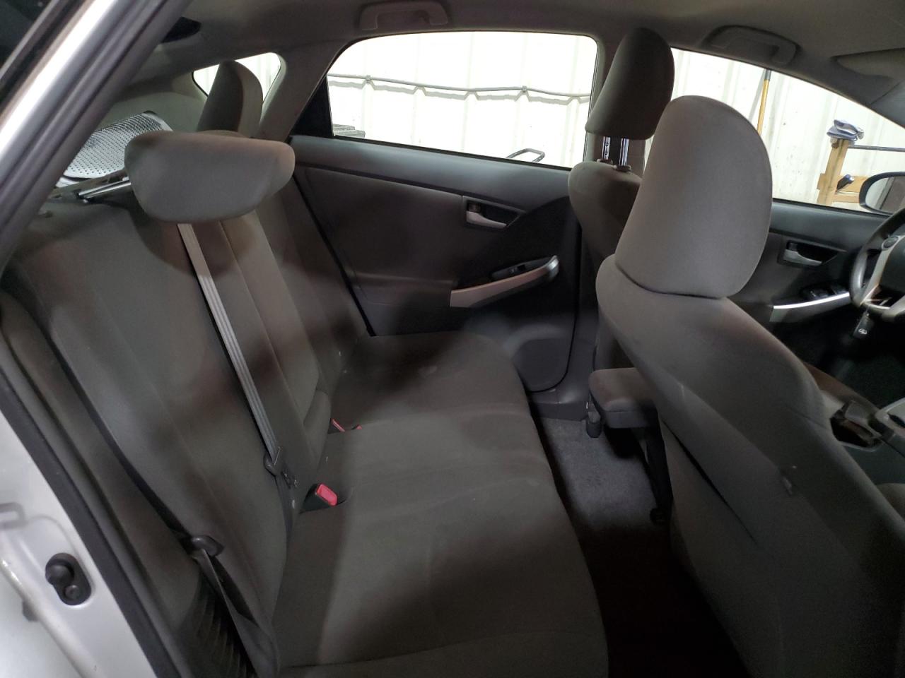 2011 Toyota Prius - Image 10
