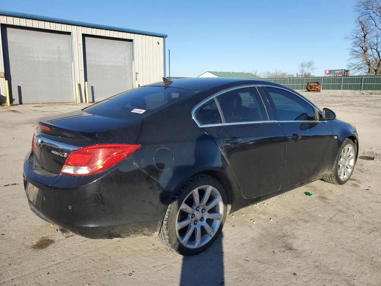 2011 Buick Regal - Image 3