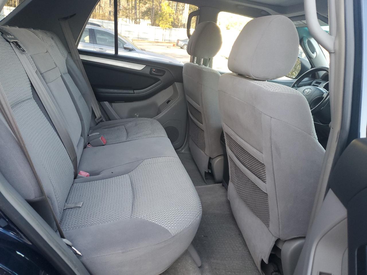 2005 Toyota 4Runner - Image 11