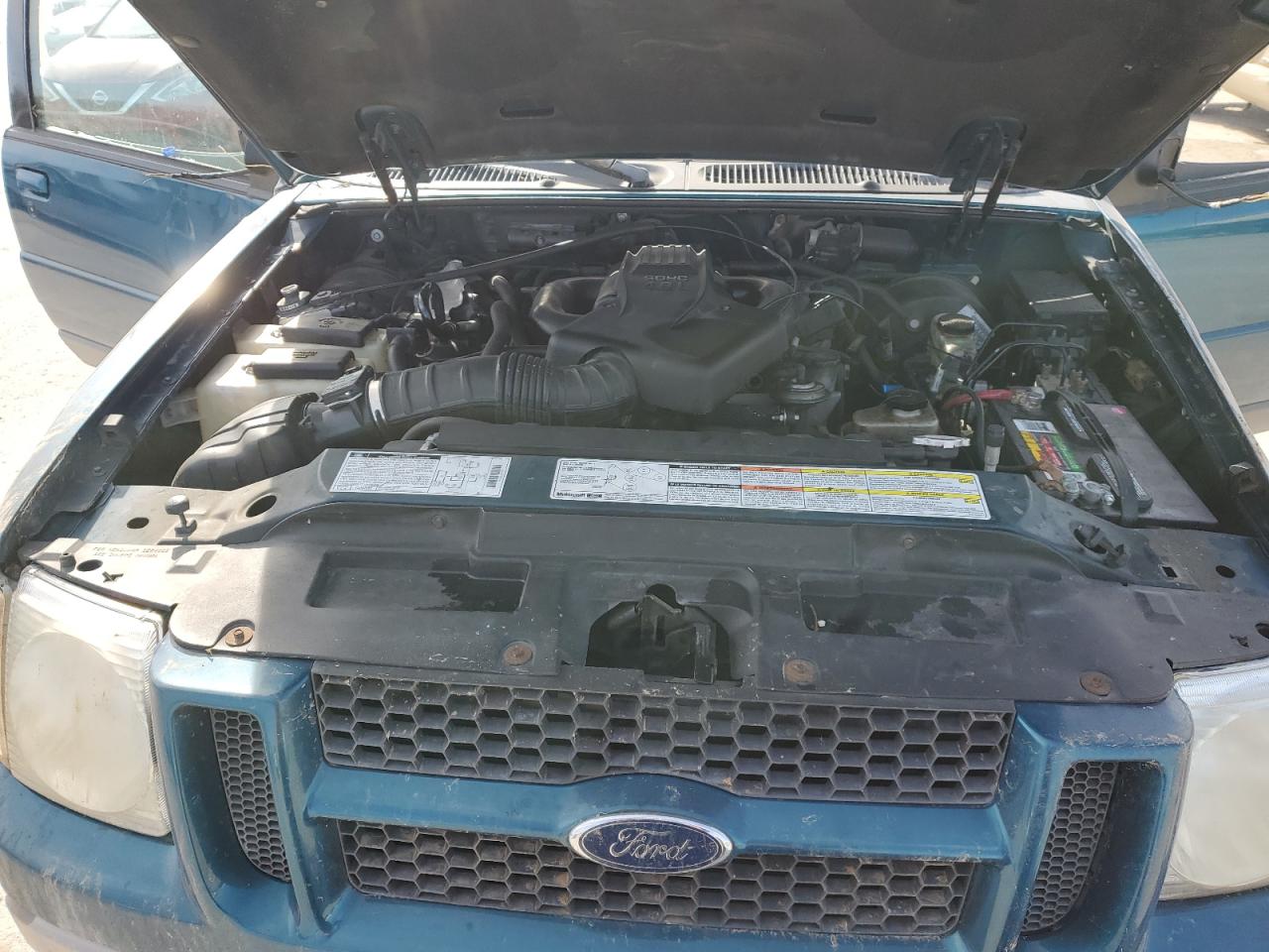 2001 Ford Explorer - Image 12