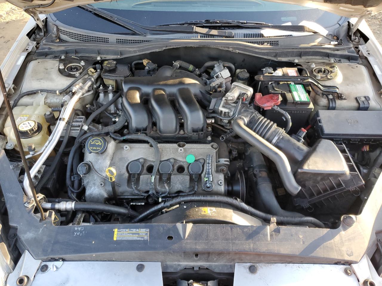 2008 Mercury Milan - Image 11