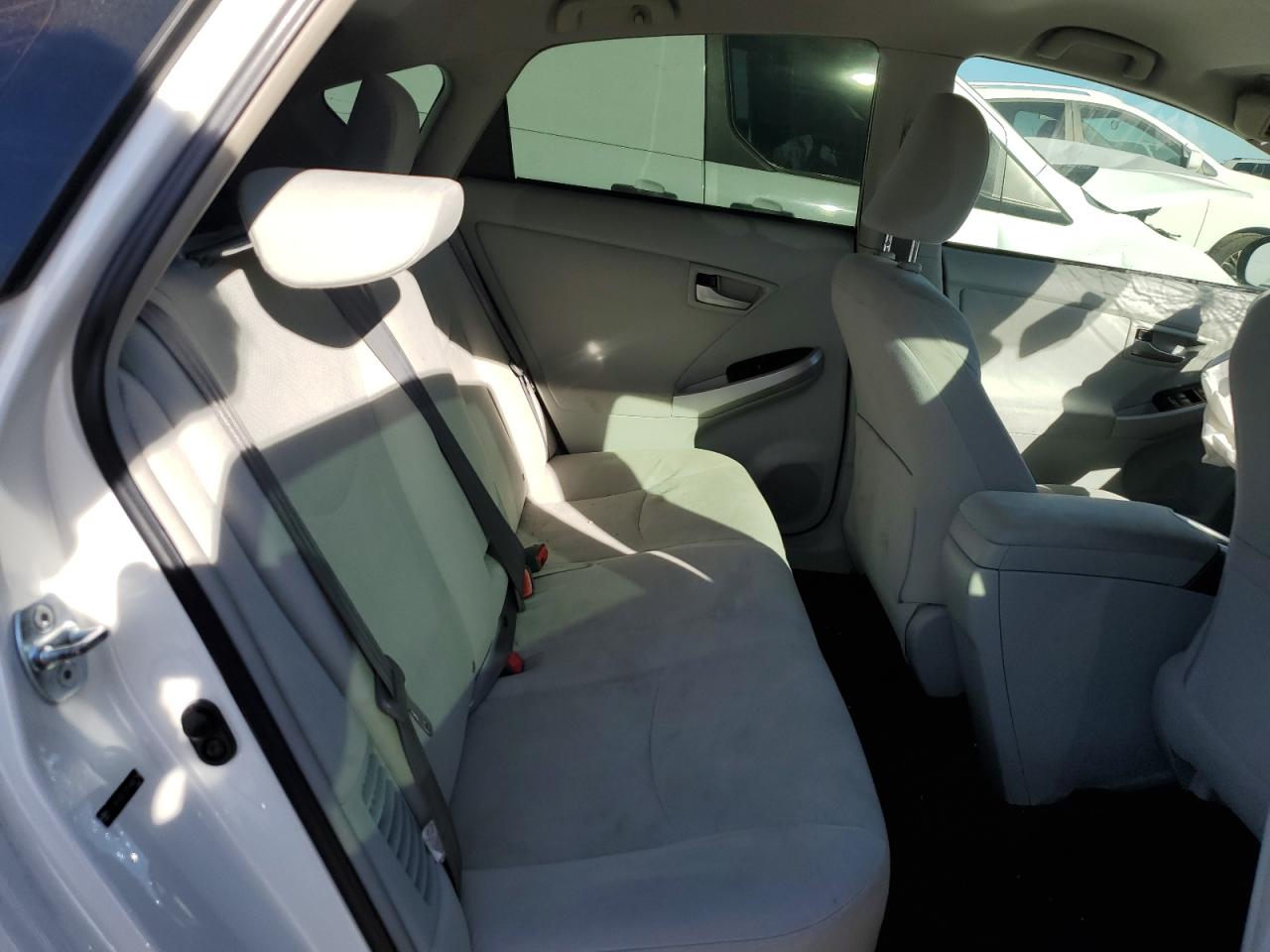 2012 Toyota Prius - Image 10