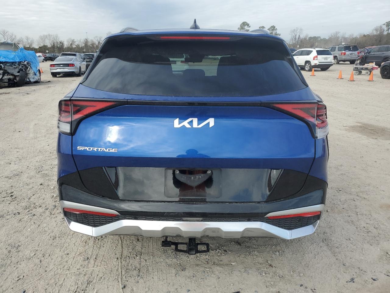 2023 Kia Sportage - Image 6