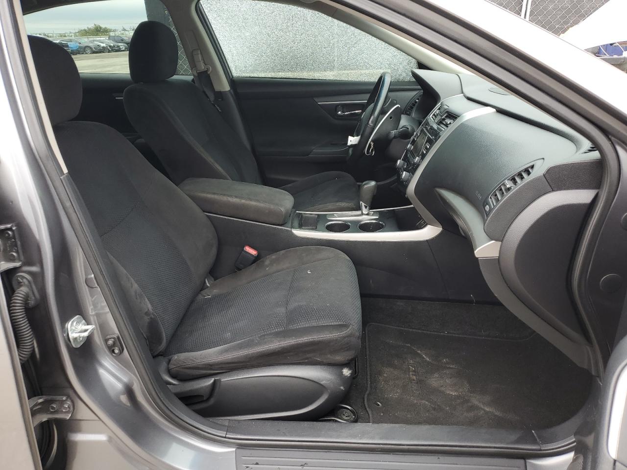 2015 Nissan Altima - Image 7