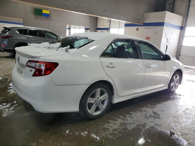  TOYOTA CAMRY 2012 Белы