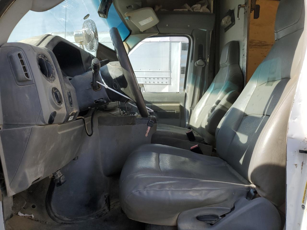 2018 Ford Econoline - Image 7