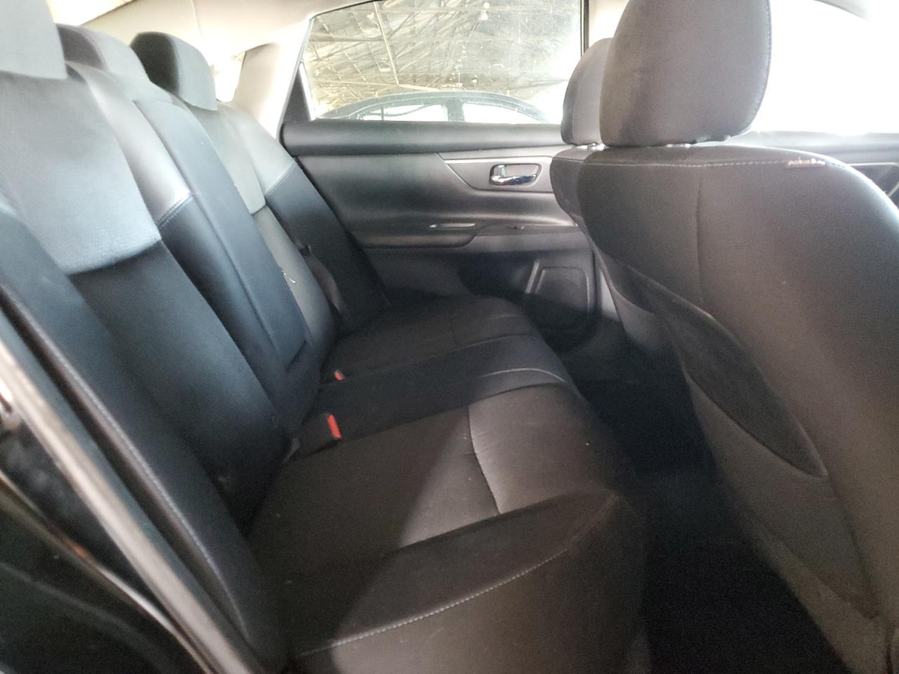 2018 Nissan Altima - Image 10