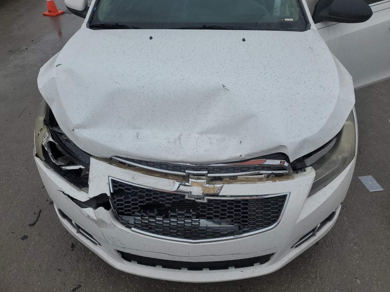 2012 Chevrolet Cruze - Image 11