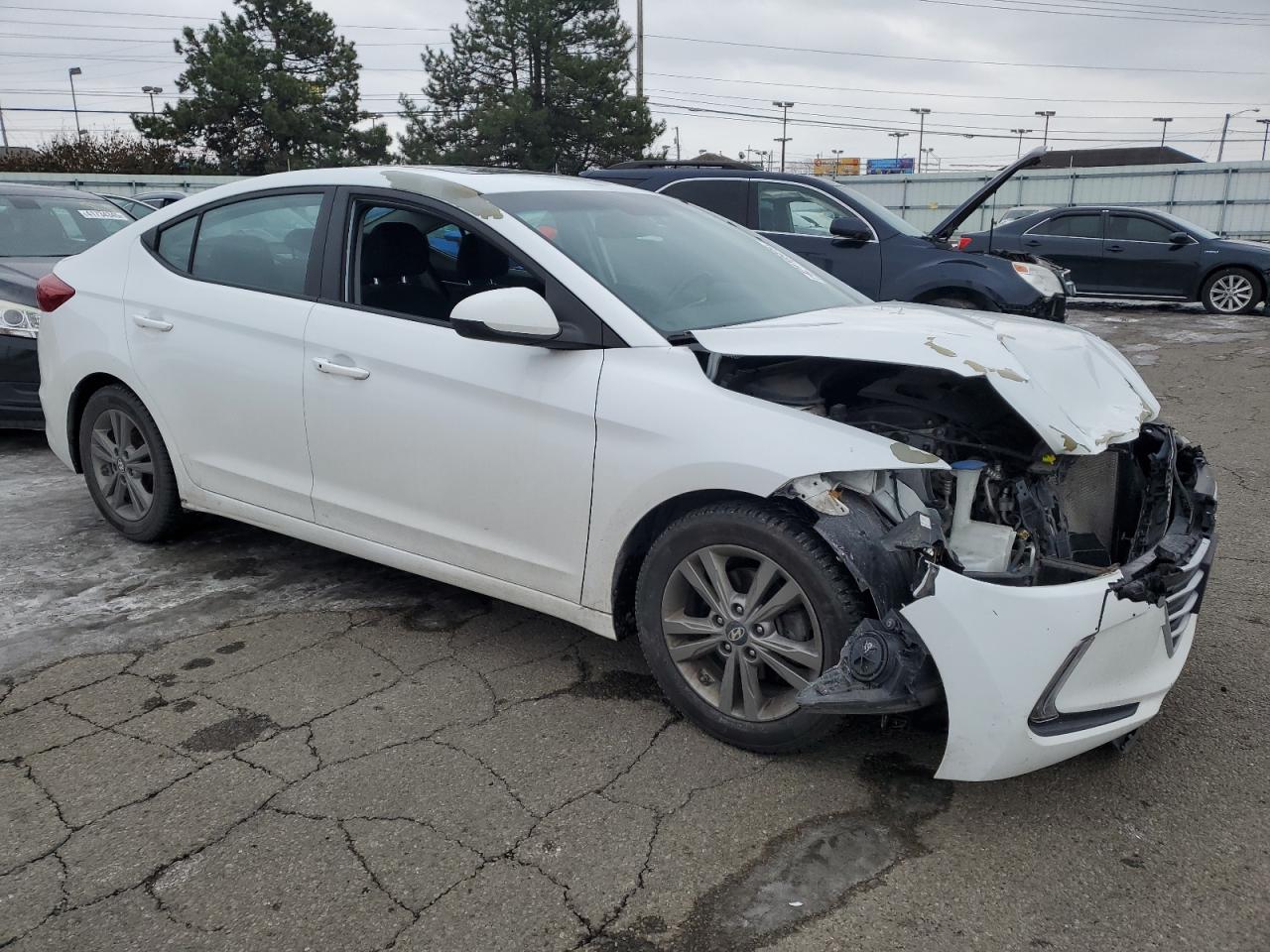 2017 Hyundai Elantra - Image 4