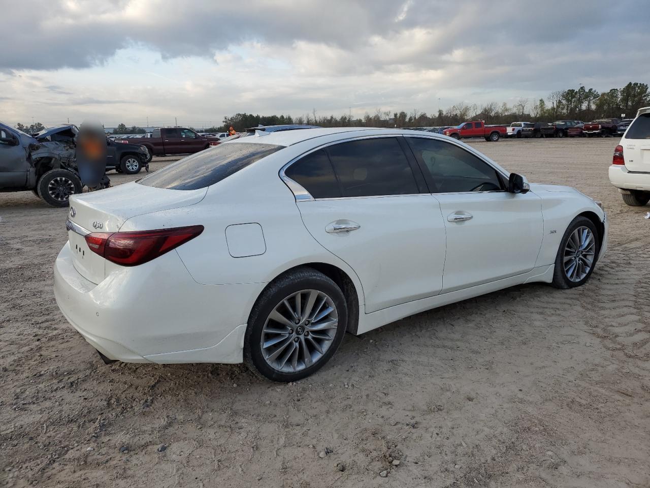2018 Infiniti Q50 Luxe VIN: JN1EV7AP5JM353925 Lot: 70107315