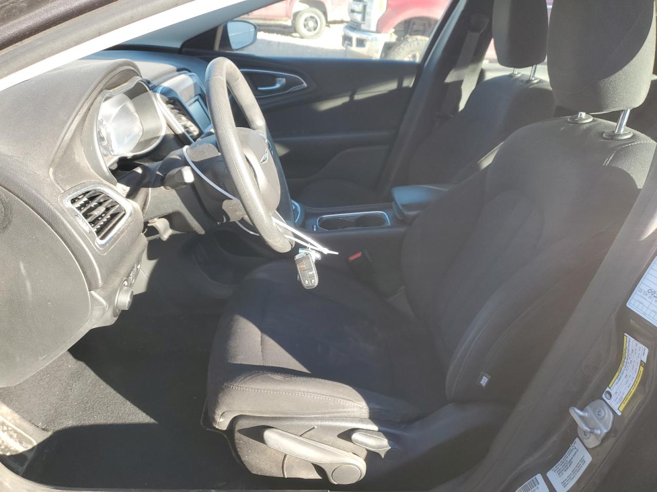 2015 Chrysler 200 - Image 7