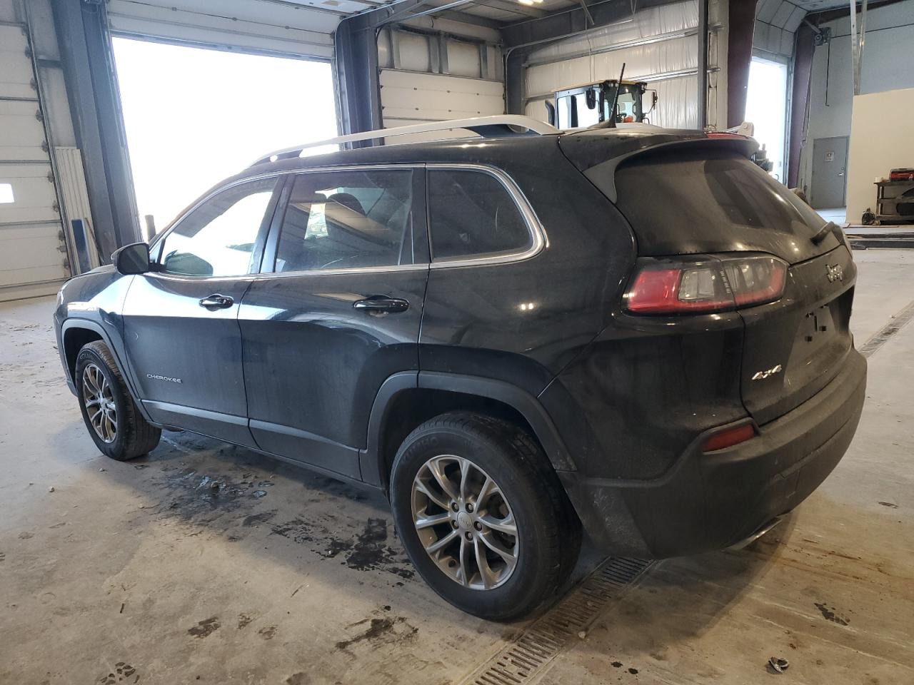 2019 Jeep Grand Cherokee - Image 2