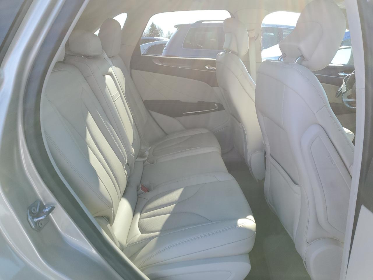 2017 Lincoln MKC - Image 11