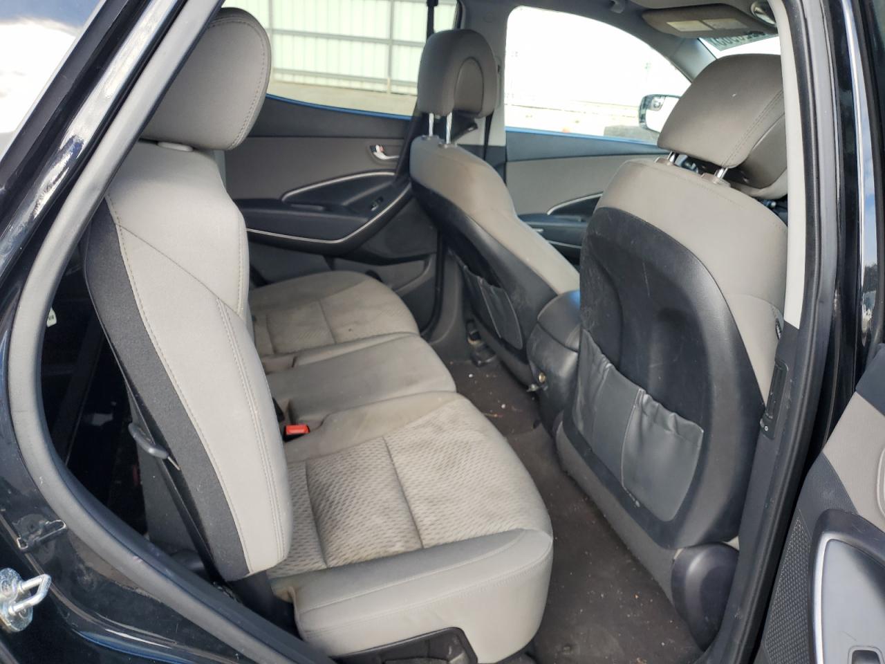 2018 Hyundai Santa Fe - Image 11