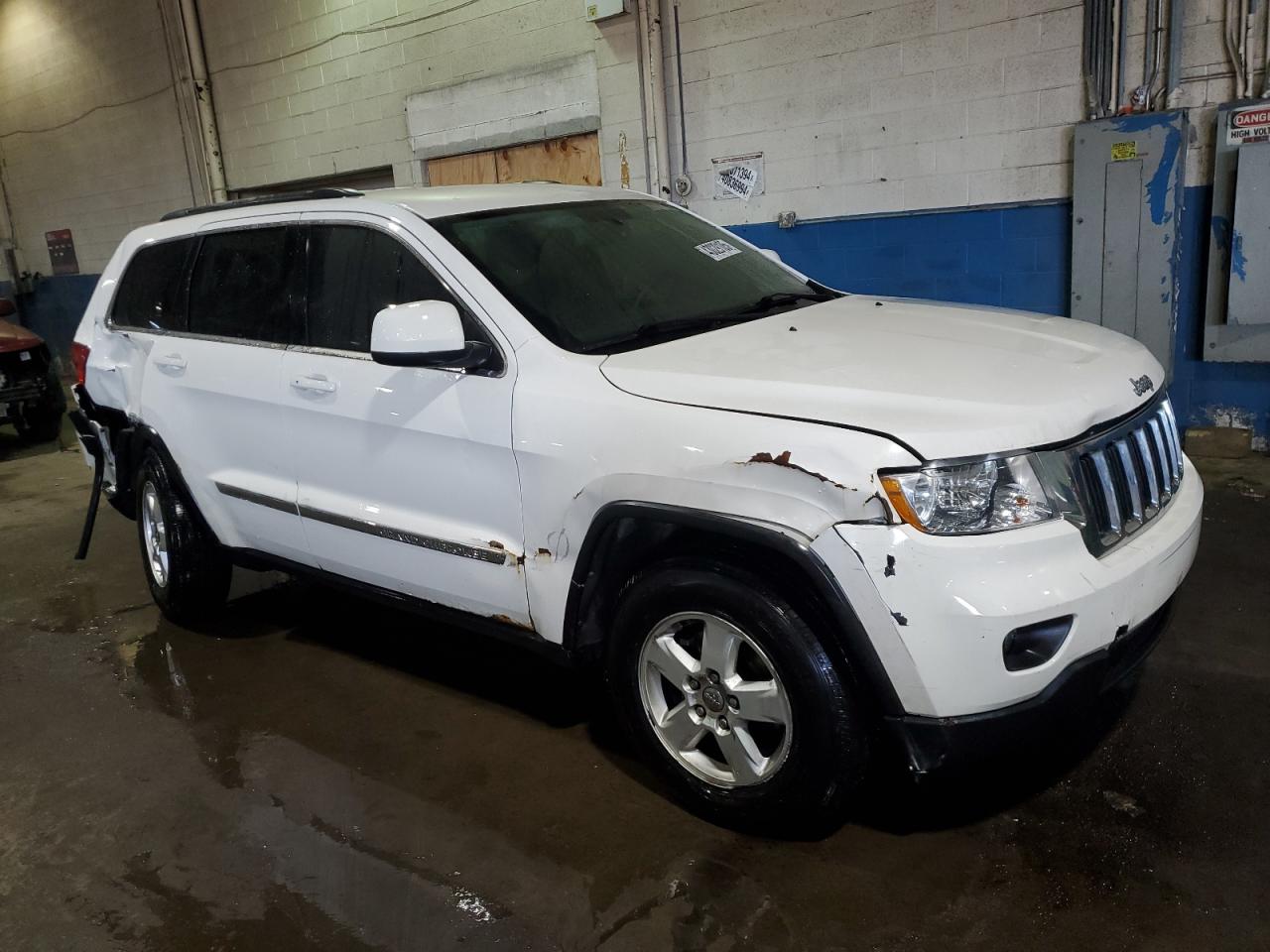 2011 Jeep Grand Cherokee - Image 4