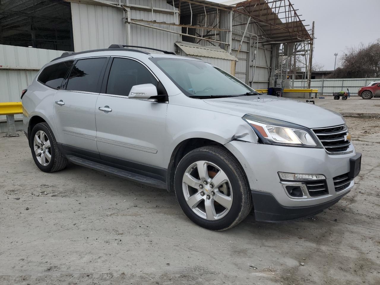 2017 Chevrolet Traverse - Image 4