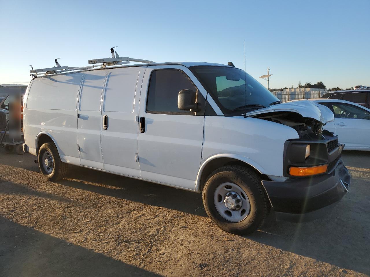 2017 Chevrolet Express - Image 4