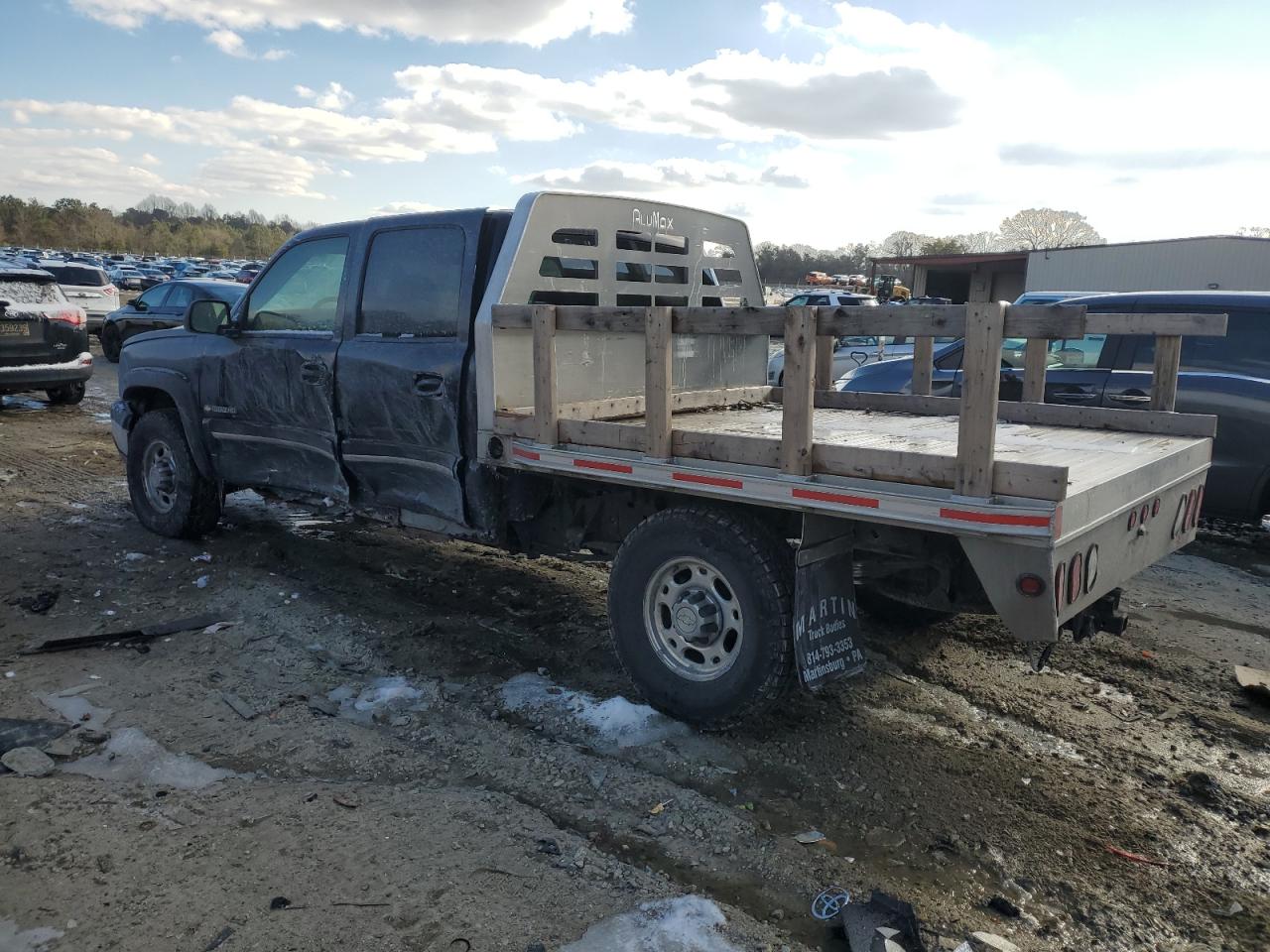 2006 Chevrolet Silverado - Image 2