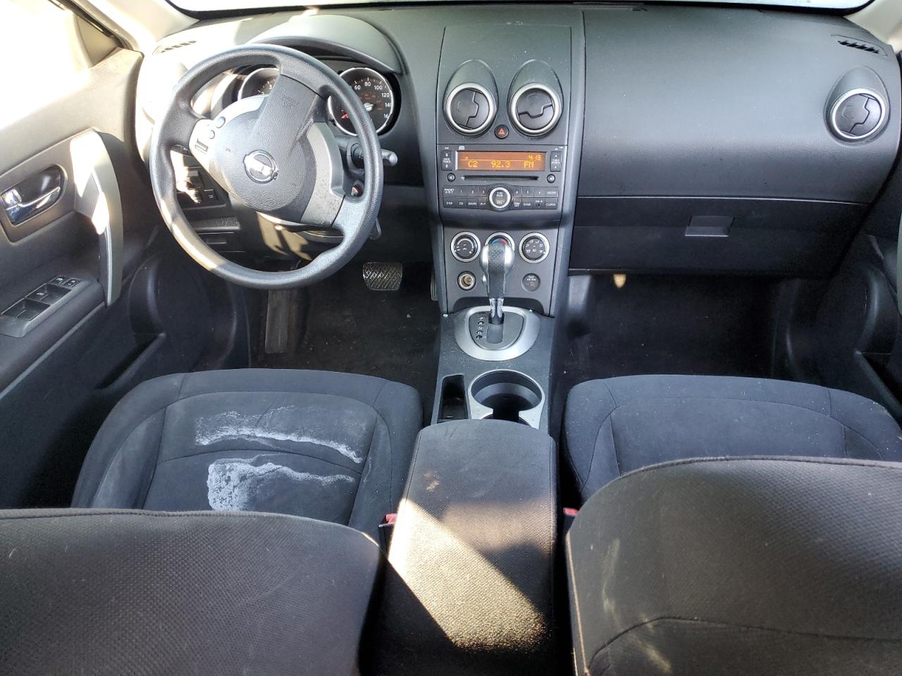 2010 Nissan Rogue - Image 8