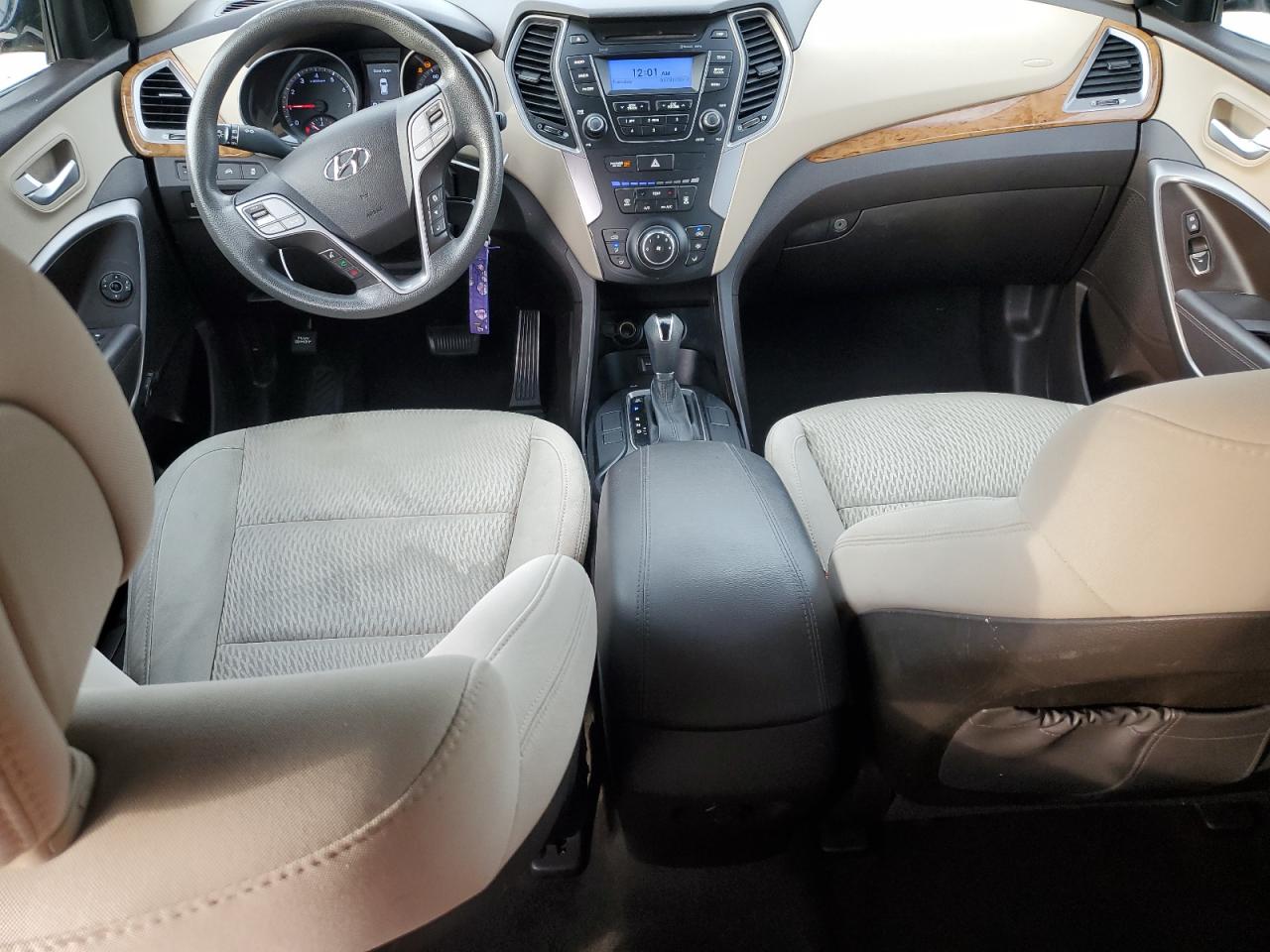 2013 Hyundai Santa Fe - Image 8