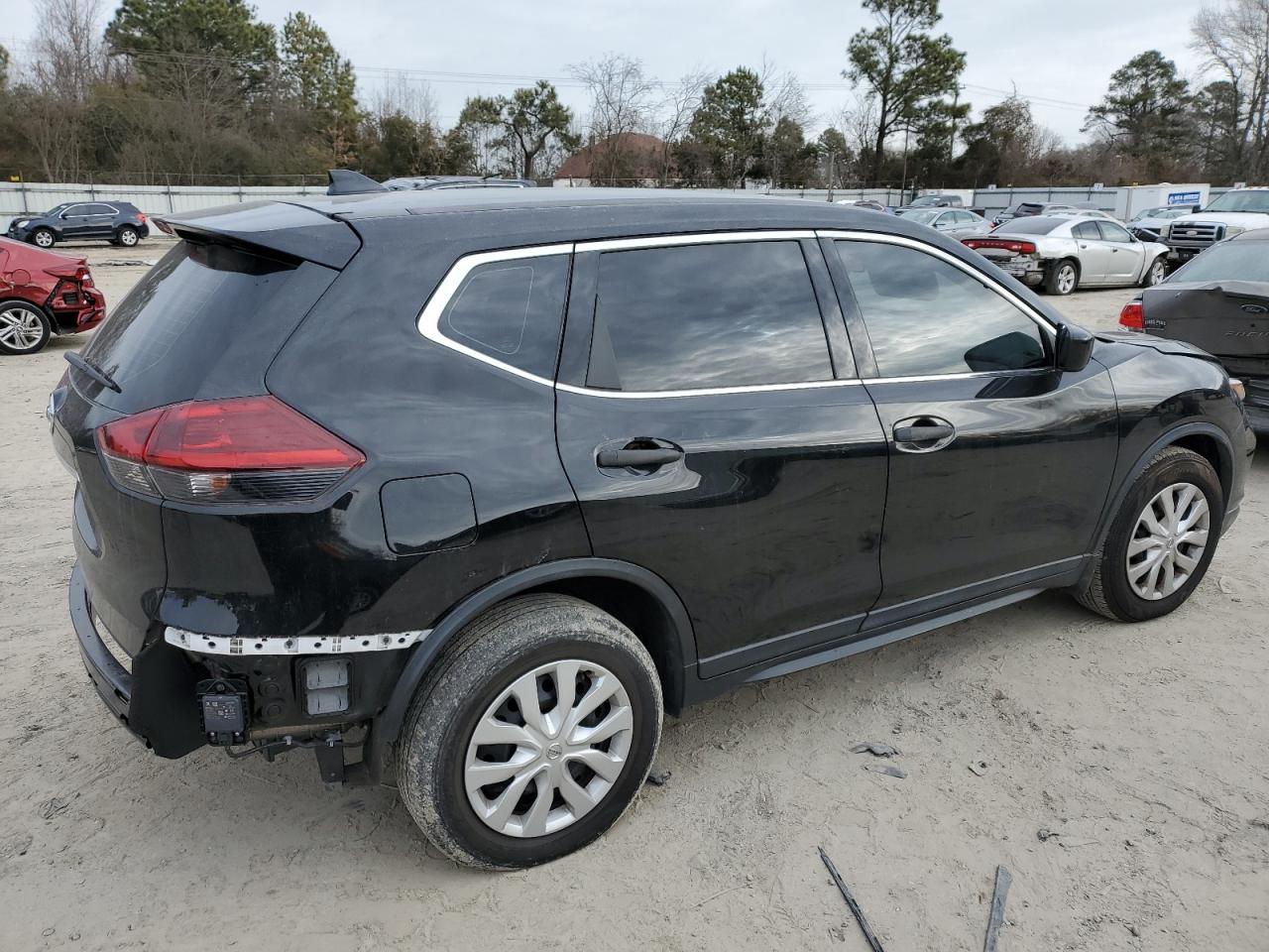 2020 Nissan Rogue - Image 3
