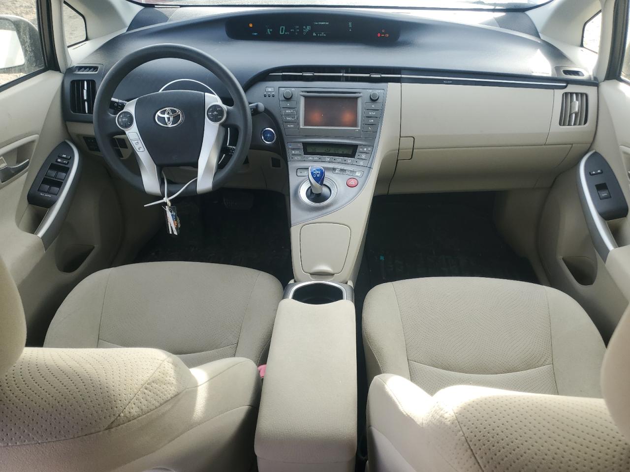 2012 Toyota Prius - Image 8