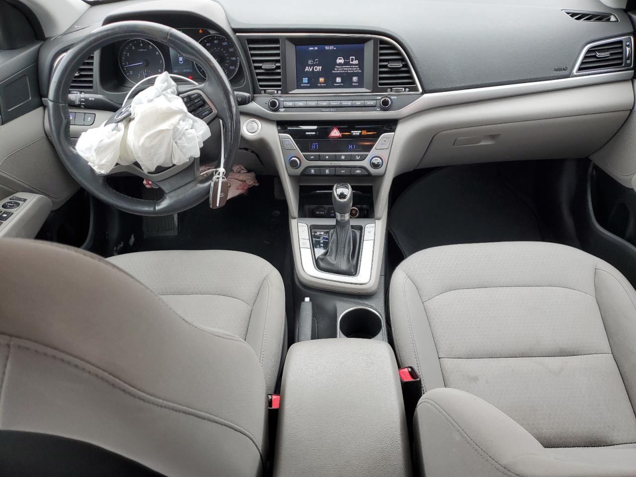 2018 Hyundai Elantra - Image 8