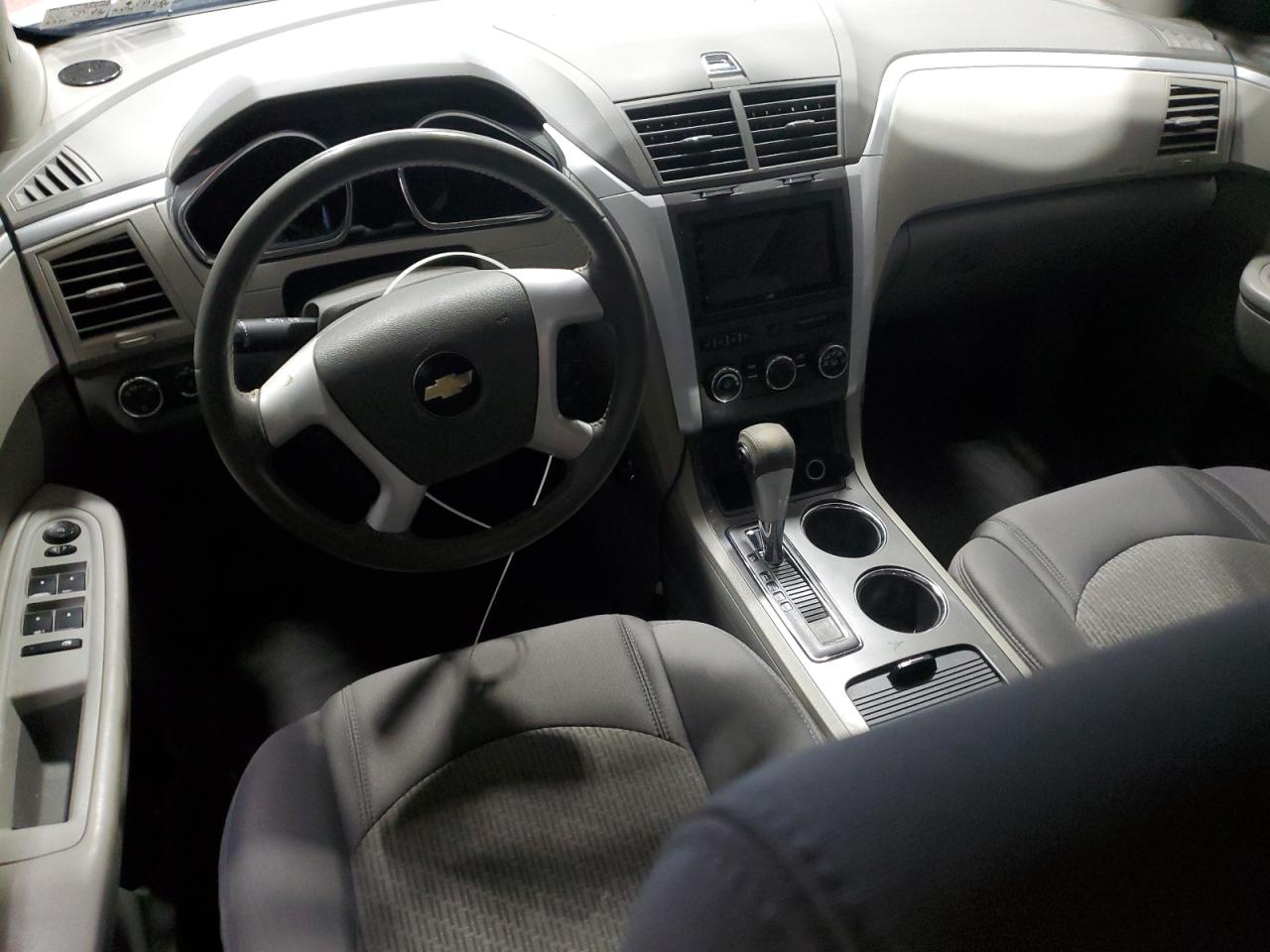 2010 Chevrolet Traverse - Image 8