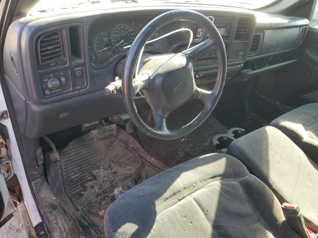 2002 Chevrolet Silverado - Image 8