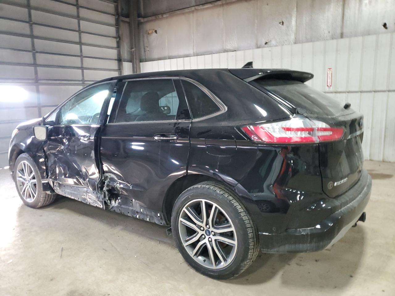 2019 Ford Edge - Image 2