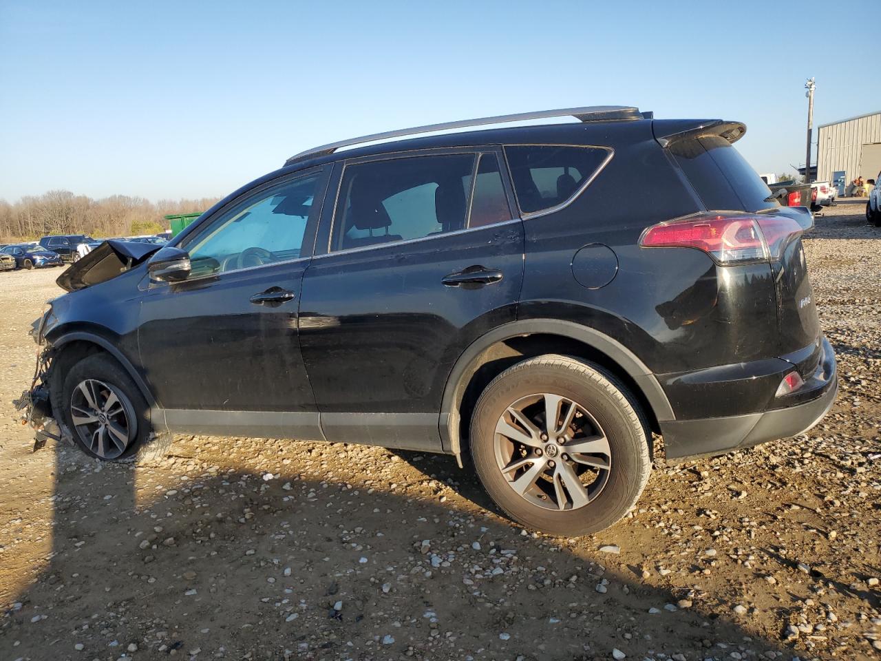 2018 Toyota RAV 4 - Image 2